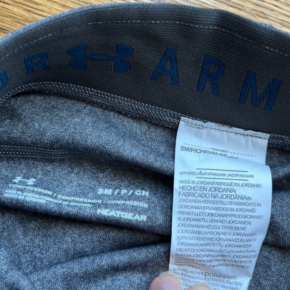 Small Under Armour Compression Tights - Picture 3 of 3